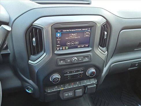 Used 2025 Chevrolet Silverado 1500 Custom Trail Boss AWD/4WD image 14