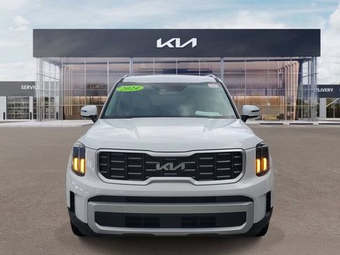 Certified 2024 Kia Telluride S FWD image 2