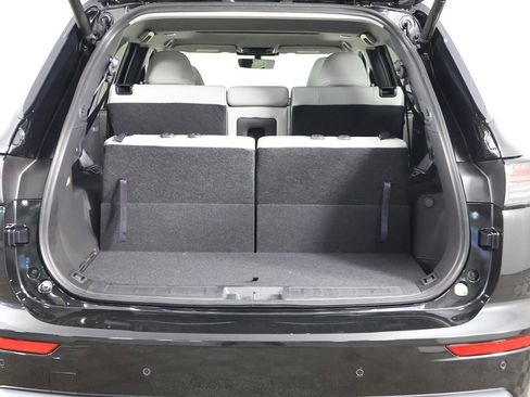 New 2025 Mitsubishi Outlander SE image 22