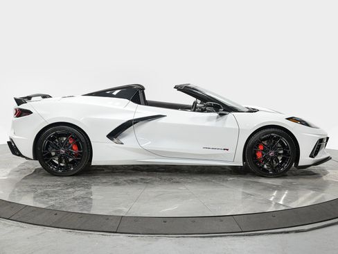 Used 2024 Chevrolet Corvette Stingray Premium Conv w/ Z51 Performance Package image 7