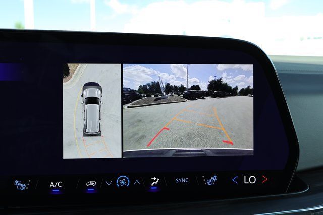 Used 2025 Chevrolet Tahoe LT AWD/4WD image 17