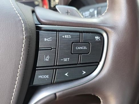 Used 2019 Lexus LS 500 w/ Luxury Package image 29