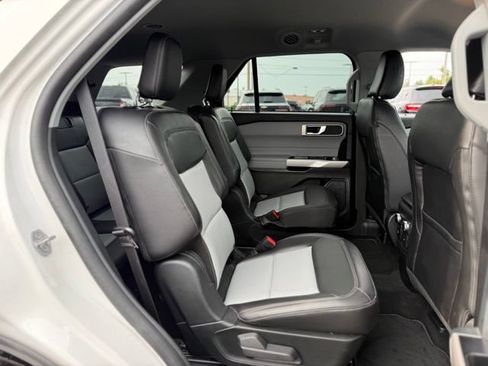 Certified 2023 Ford Explorer XLT w/ Equipment Group 202A AWD/4WD image 17