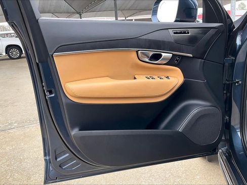 Used 2024 Volvo XC90 B6 Ultimate w/ Lounge Package image 21