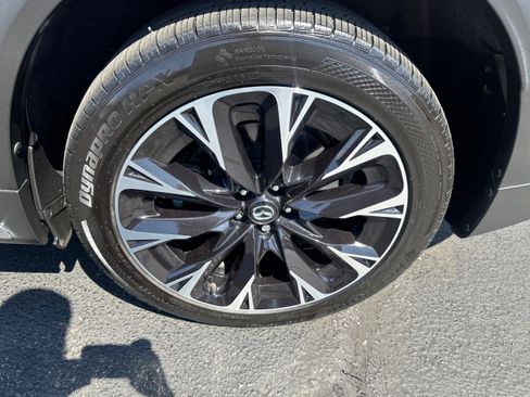 Certified 2024 MAZDA CX-90 Plug-In Hybrid w/ Premium Pkg AWD/4WD image 28