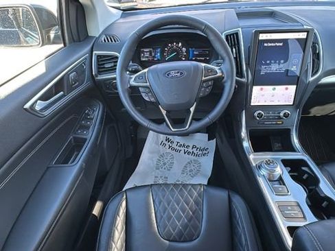 Certified 2024 Ford Edge Titanium image 12