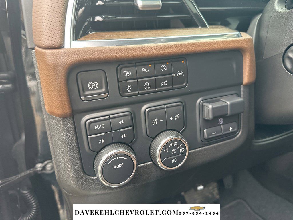 Used 2025 Chevrolet Tahoe High Country w/ Sun And Tow Package AWD/4WD image 10