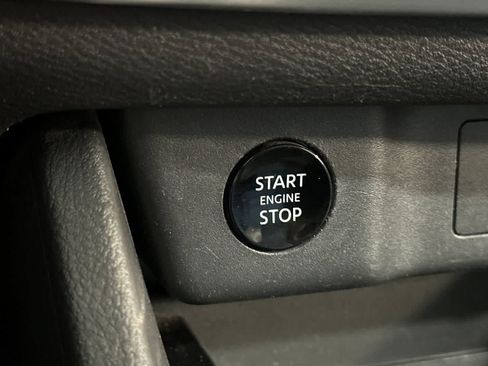 Certified 2025 Nissan Rogue SV AWD/4WD image 24