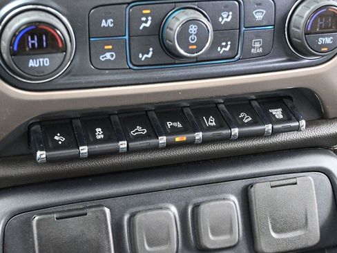 Used 2019 GMC Sierra 2500 Denali w/ Duramax Plus Package AWD/4WD image 23