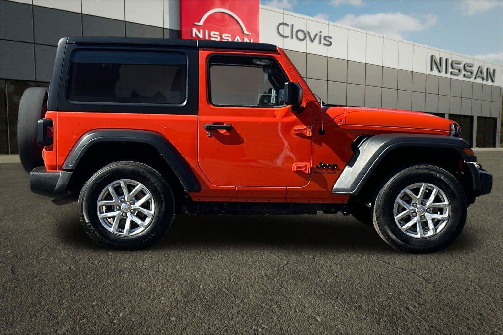 Used 2023 Jeep Wrangler Sport AWD/4WD image 3