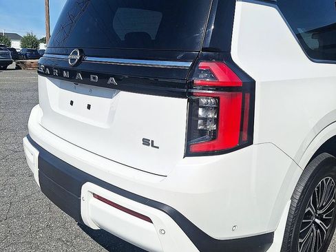 Used 2025 Nissan Armada SL AWD/4WD image 25