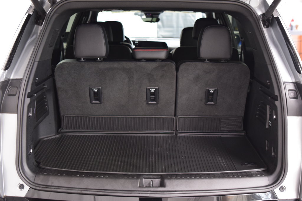 Used 2024 Chevrolet Traverse RS AWD/4WD image 26