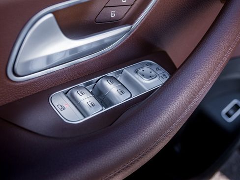 Used 2024 Mercedes-Benz GLE 350 4MATIC image 14