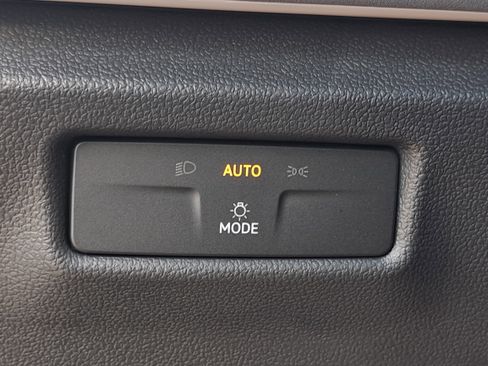 New 2026 Volkswagen Tiguan SE R-Line image 22