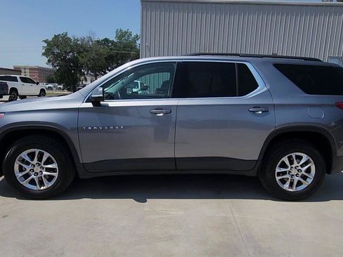 Used 2020 Chevrolet Traverse LT FWD image 5