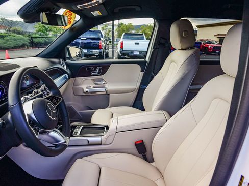 Used 2025 Mercedes-Benz EQB 250+ image 22