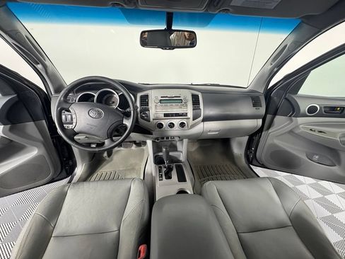 Used 2011 Toyota Tacoma 4x4 Double Cab w/ SR5 Pkg #2 image 4