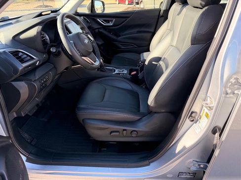 Used 2023 Subaru Forester Touring image 12