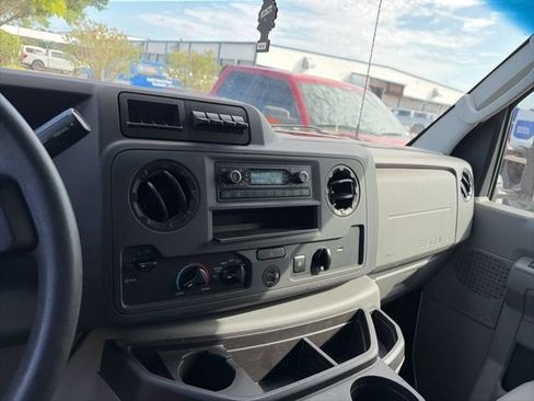 Used 2023 Ford E-450 and Econoline 450 Super Duty w/ Power Windows & Locks Group RWD image 10