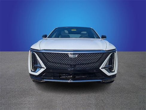 New 2026 Cadillac Lyriq Luxury image 8