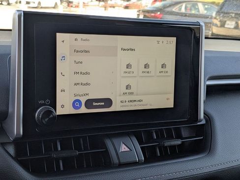 Used 2025 Toyota RAV4 XLE image 18