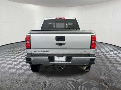 Used 2018 Chevrolet Silverado 3500 LTZ image 5