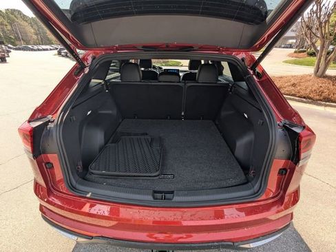 Used 2024 Volkswagen Atlas Cross Sport SE w/ Panoramic Sunroof Package FWD image 16