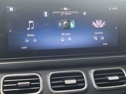 Used 2025 Mercedes-Benz GLS 450 4MATIC image 28