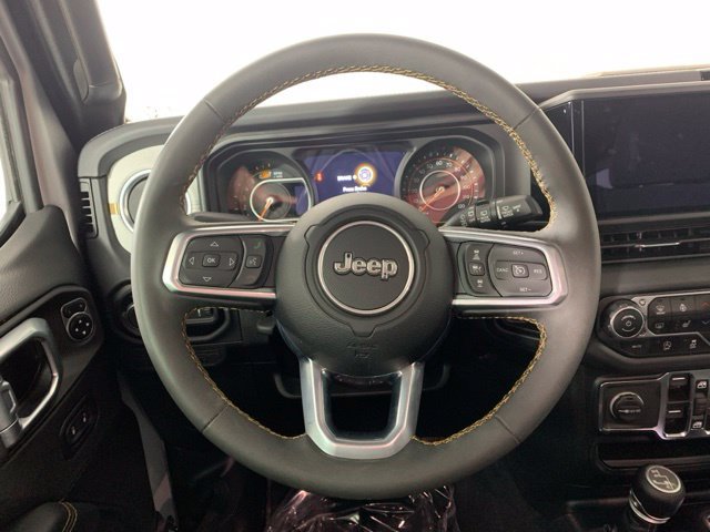 Used 2024 Jeep Wrangler Unlimited Sahara w/ Safety Group AWD/4WD image 26