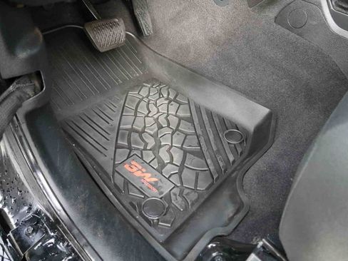 Certified 2021 Jeep Gladiator Sport image 32