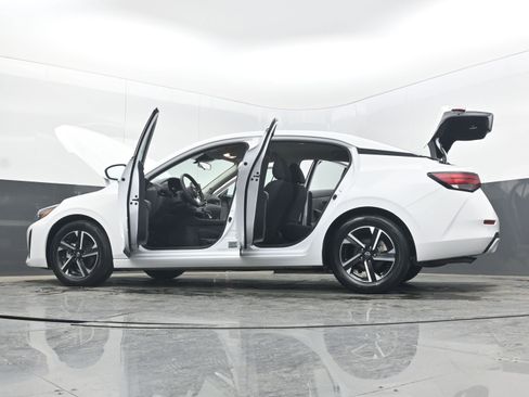 Used 2024 Nissan Sentra SV image 44