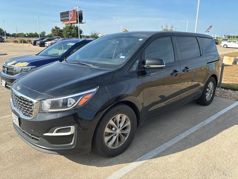 Used 2020 Kia Sedona LX FWD image 4