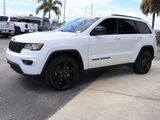 Used 2019 Jeep Grand Cherokee Laredo image 4