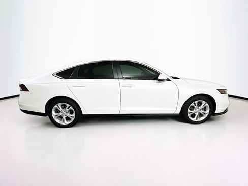 Used 2025 Honda Accord LX image 10
