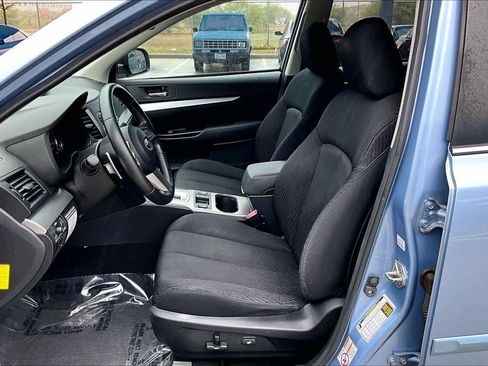 Used 2011 Subaru Outback 2.5i Premium w/ All-Weather Pkg image 7