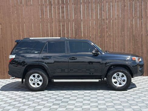 Used 2021 Toyota 4Runner SR5 Premium w/ Moonroof Package AWD/4WD image 12
