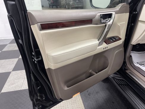 Used 2015 Lexus GX 460 image 10