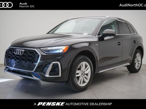 Used 2023 Audi Q5 2.0T Premium w/ Convenience Package image 1