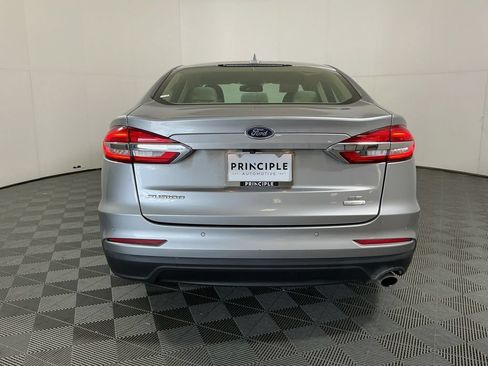 Used 2020 Ford Fusion SE FWD image 6