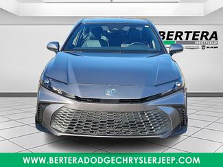 Used 2025 Toyota Camry SE video 2