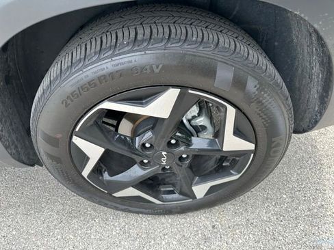 Used 2025 Kia Seltos EX w/ EX Sunroof Package FWD image 7