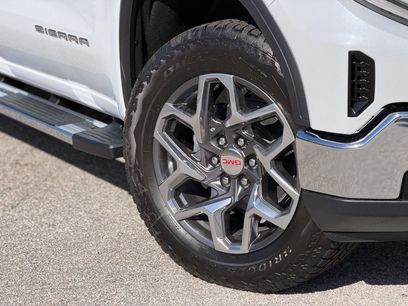 New 2026 GMC Sierra 1500 SLT w/ SLT Premium Plus Package