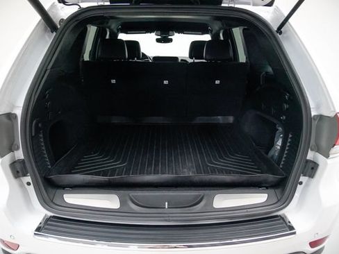 Used 2018 Jeep Grand Cherokee Limited AWD/4WD image 7