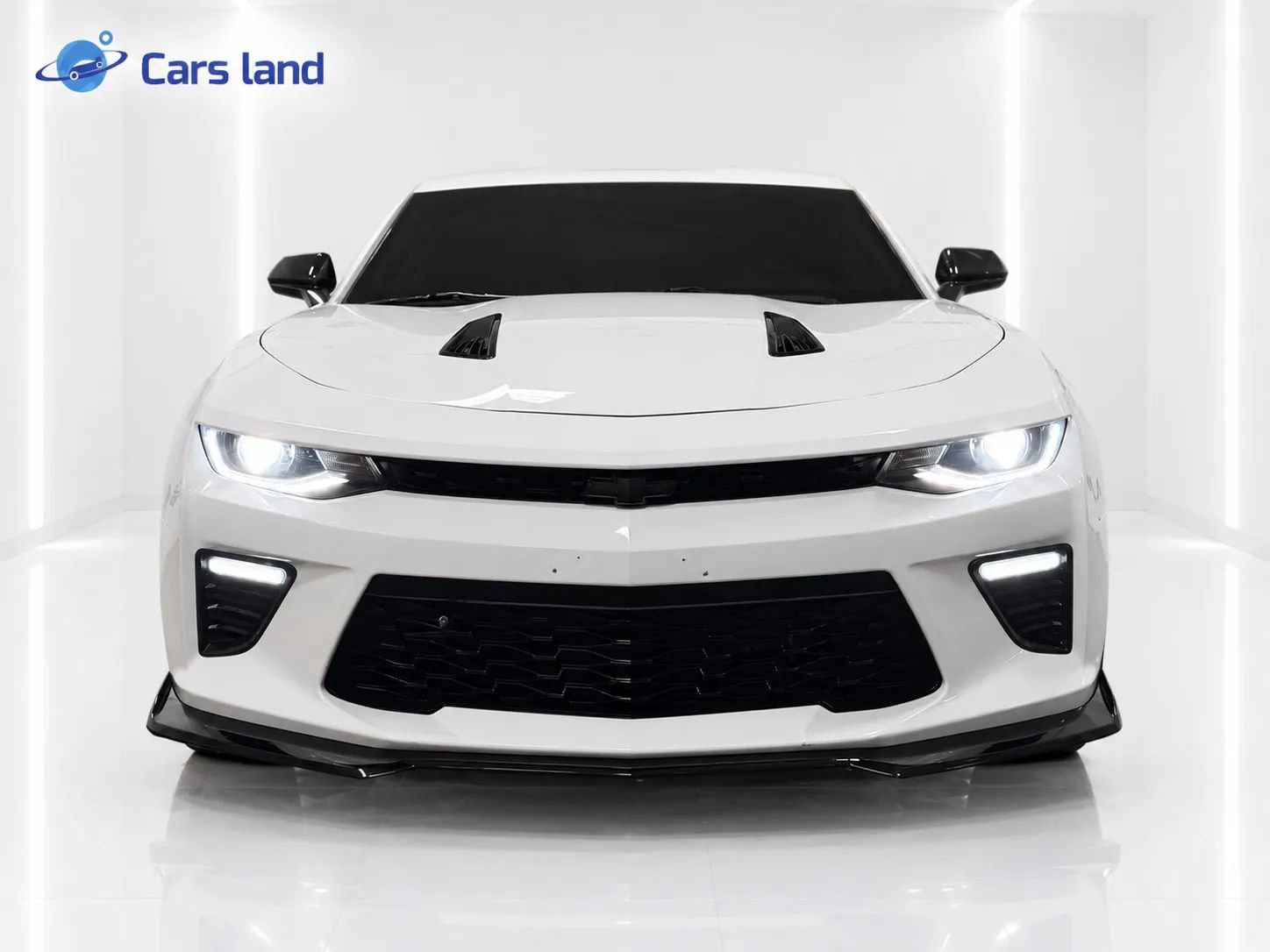 Used 2018 Chevrolet Camaro SS RWD image 7