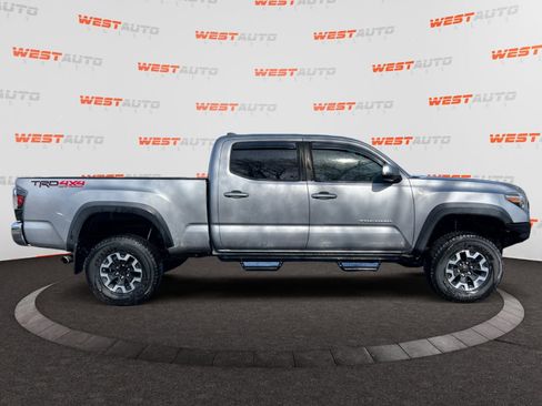 Used 2019 Toyota Tacoma TRD Off-Road AWD/4WD image 6