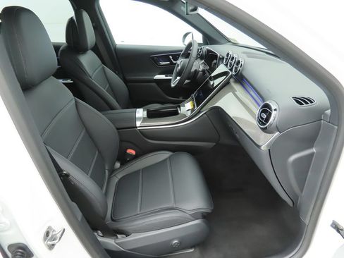 Certified 2026 Mercedes-Benz GLC 300 image 20