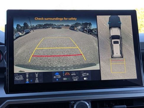 Used 2025 Toyota 4Runner TRD Off-Road Premium image 31