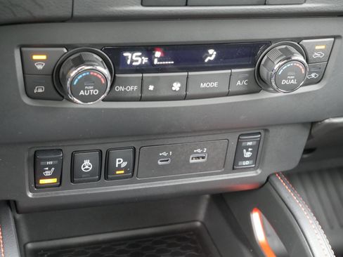 Certified 2024 Nissan Frontier PRO-4X w/ Pro Convenience Package image 15