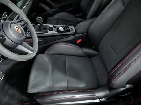 Used 2024 Porsche 911 Carrera GTS RWD image 21