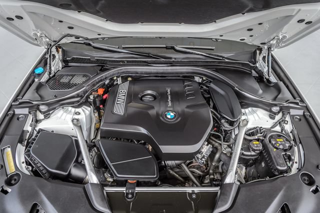 Used 2019 BMW 530i w/ Convenience Package RWD image 17